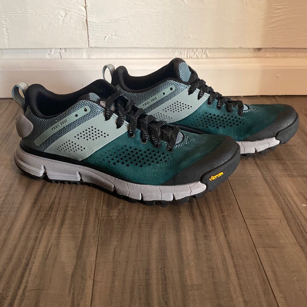 Danner Women’s Trail Runners 2650 in Atlantic Blue in Size 7